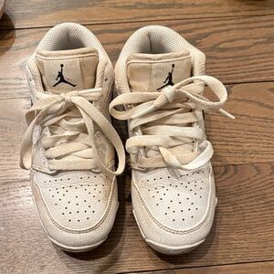 Nike Jordan 1 low cleats